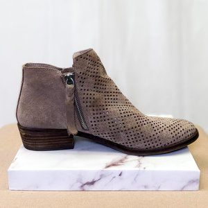 Cottagecore Shoes DOLCE VITA Womens Tan Suede Sofie Zipper Ankle Boots